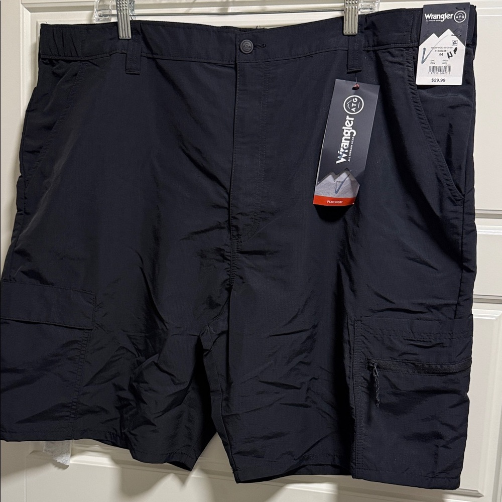 Wrangler Men's Dark Cargo Shorts